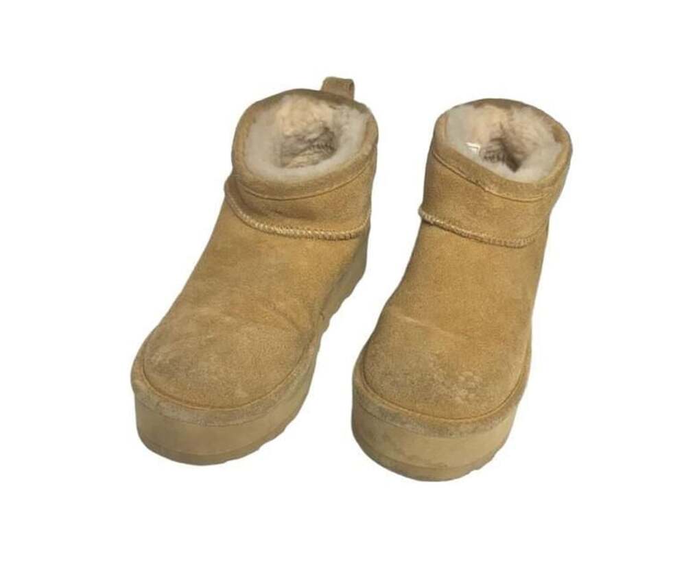 Bearpaw Retro Shorty Platform Boot Size 6 Hickory Suede